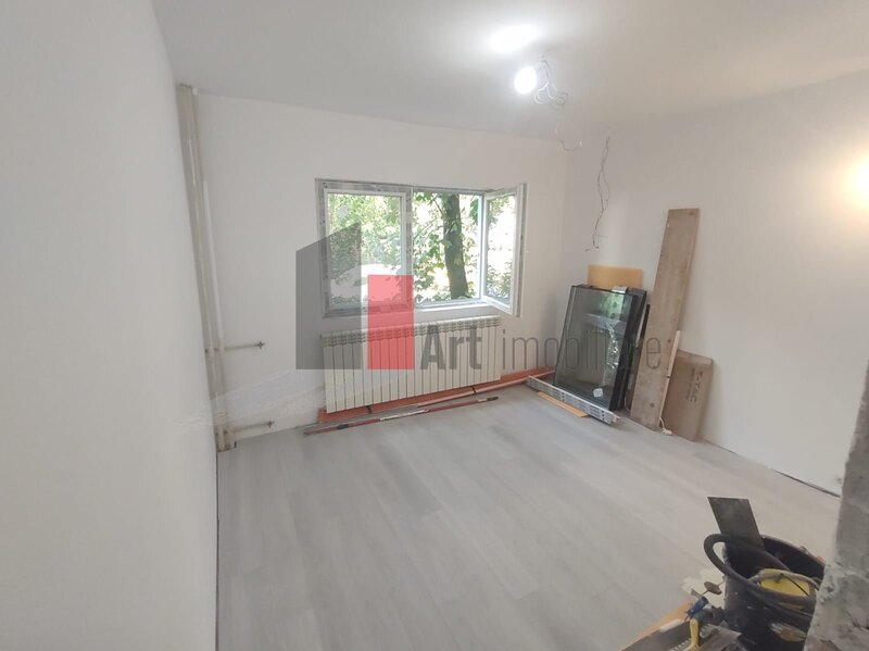 Drumul Gazarului, Giurgiului vanzare apartament 2 camere semidecomandat